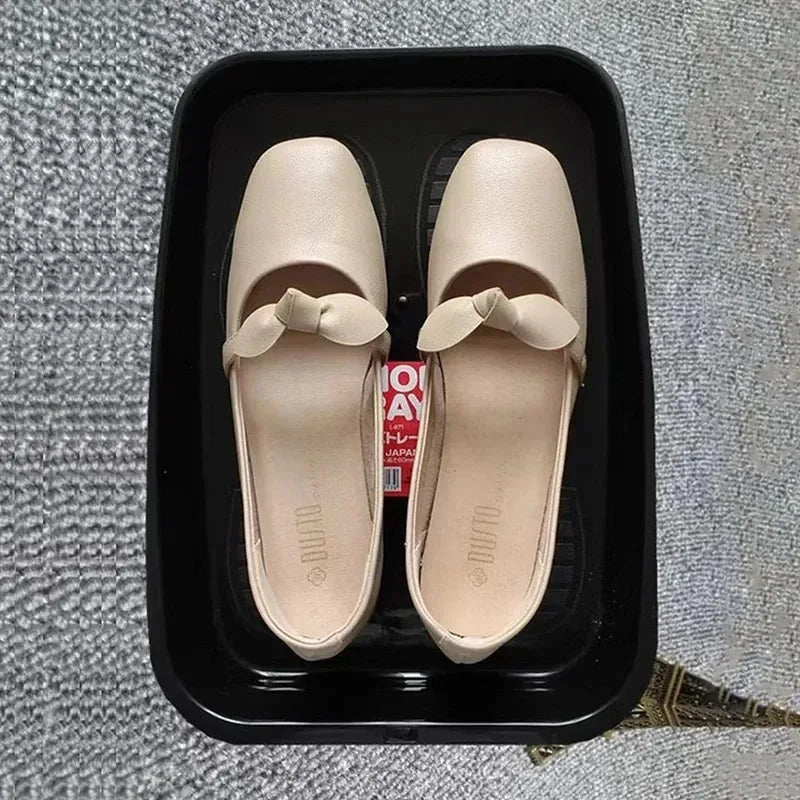 Car Under-Seat Shoe Storage Tray - Waterproof Organizer for Wet Shoes & Umbrellas